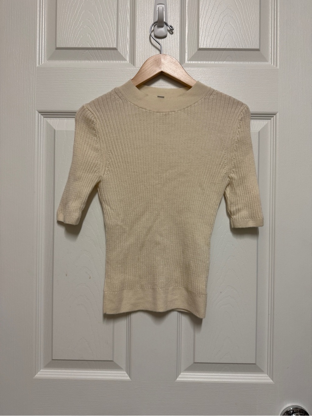 UNIQLO wool Cream Short-Sleeve Ribbed Women's Sweater